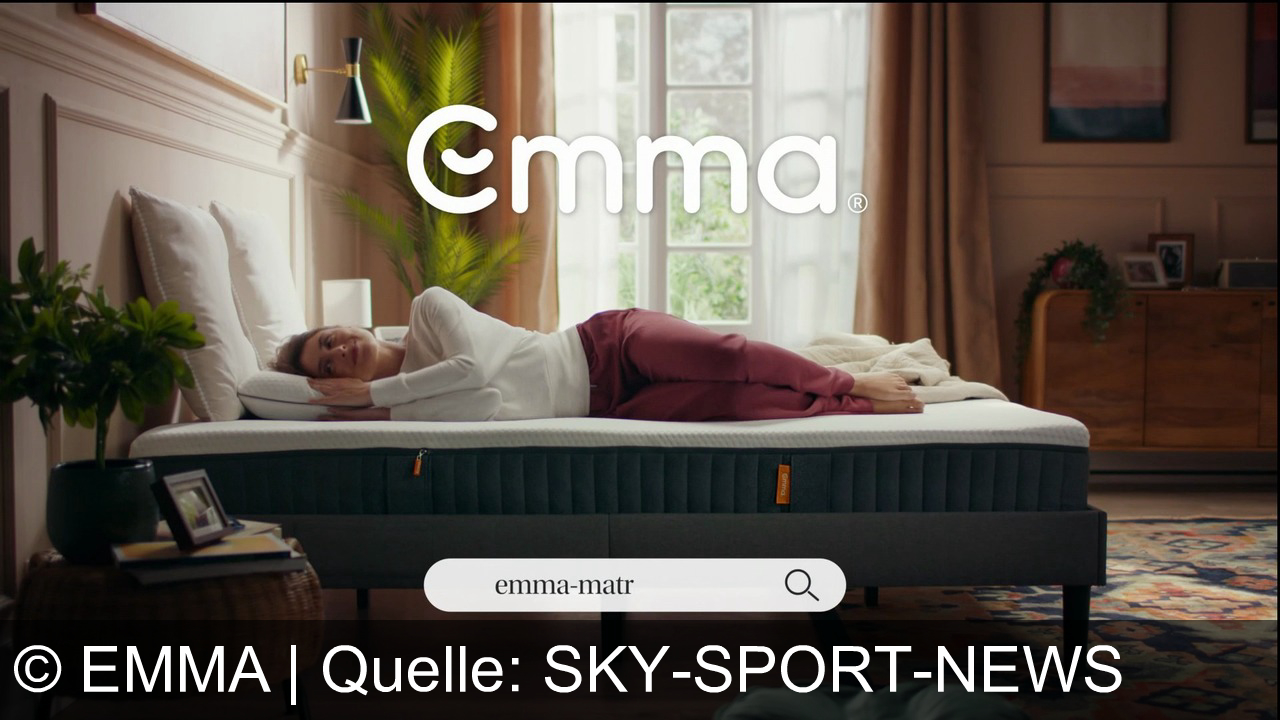 TV Werbung emma - Erlebe ein Jahrzehnt voller Komfort mit der Emma-Matratze – perfekt angepasst an deinen Körper. Entdecke sie jetzt online oder im Store! Comfort bedeutet für jeden etwas anderes. Aber es fühlt sich immer an wie eine Emma-Matratze. Entwickelt, um sich deinem Körper anzupassen und zehn Jahre lang zu halten. Für ein Jahrzehnt voller Komfort. Entdecke Emma jetzt online oder im Store.