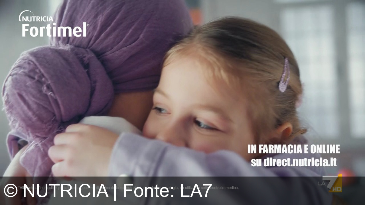 TV Werbung nutricia - Fortimel di Nutricia: 9 gusti, proteine ed energia in formato compatto. Aiuta la forza e il recupero nei momenti difficili. Disponibile in farmacia e su direct.nutricia.it.