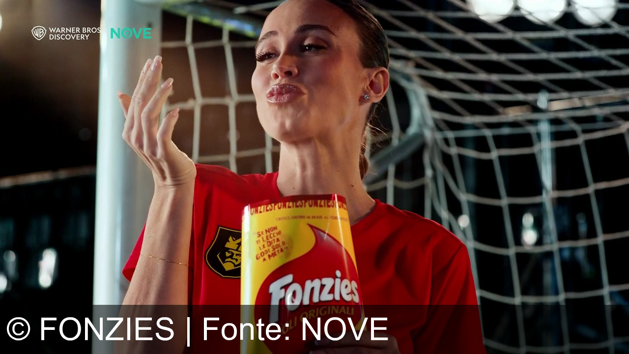 TV Werbung fonzies - Con Fonzies, gli originali snack amati: gioca, divertiti e... se non ti lecchi le dita, godi solo a metà!