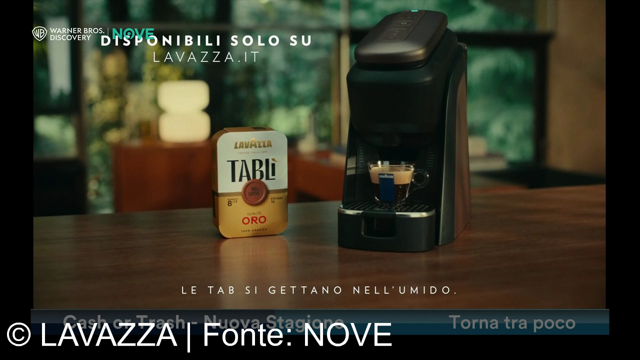 TV Werbung lavazza - Lavazza Tabli: solo caffè puro, niente capsule. Con Luigi, il robot barista, e la nuova macchina Lavazza. Scopri l’innovazione su lavazza.it! Qualità Oro, solo su Lavazza.