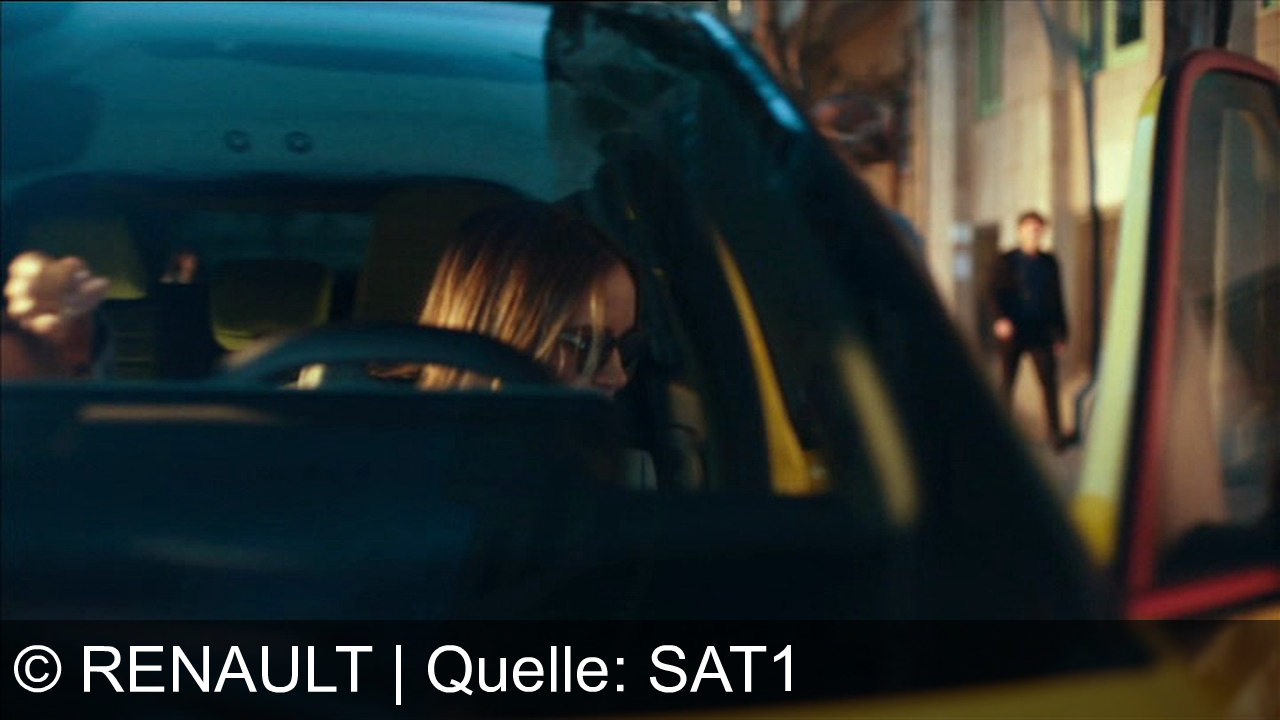 TV Werbung renault - Renault 5 E‑Tech Electric: Savoir‑Vivre erleben, elektrisch sparen – jetzt leasen und von Elektroprämie und kostenfreiem Laden profitieren.