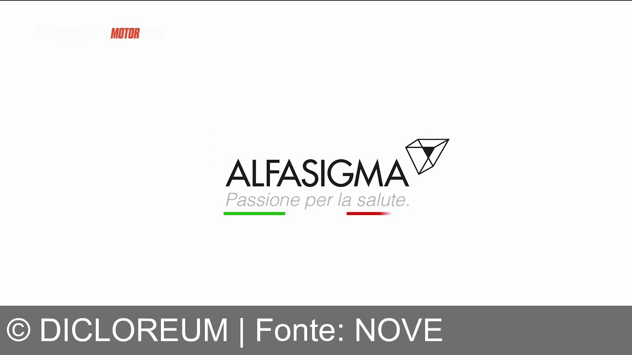 TV Werbung dicloreum - Diclofenac Cloréum di Alfasigma: sollievo rapido dal mal di schiena e collo. Schiuma e cerotti Unidie, per tornare a sorridere. Passione per la salute. I dolori muscolari e articolari ti fanno dormire male, così sei più stanco e anche il tuo umore può peggiorare. Non lasciare che i dolori ti rovinino la giornata. Puoi provare la schiuma di Cloréum, antinfiammatorio locale che agisce sui dolori muscolari e articolari. E puoi ritrovare il sorriso, e in caso di mal di schiena i cerotti di Cloréum Unidie. Dritto al punto contro il dolore.
