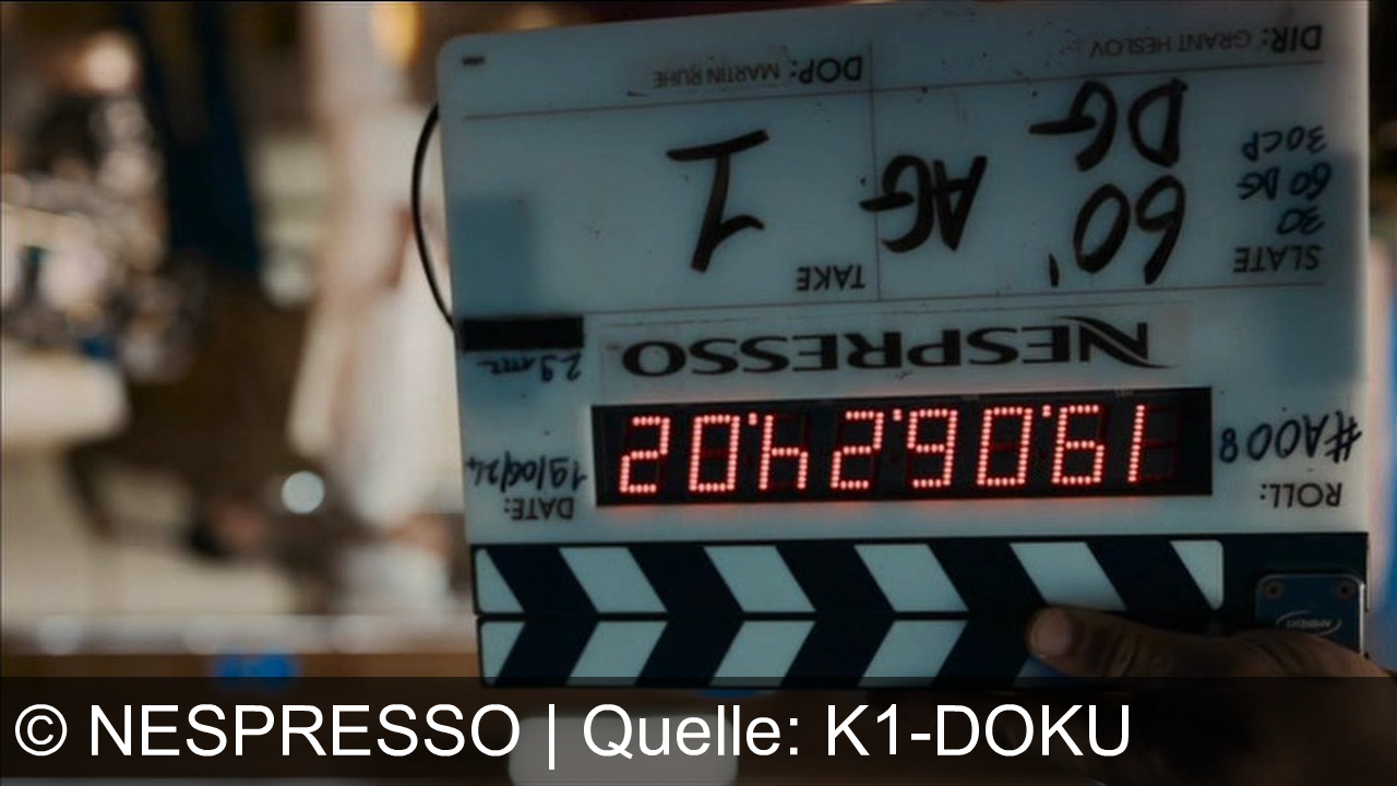 TV Werbung nespresso - George Clooney in einer leicht satrischen Filmrolle: And when I woke up? Gone! A now it's morning and I have no Nespresso coffee. Unforgettable. And compostable. It's paper-based. Whoa! My jewels (die Nespresso-Kapseln!). I must confiscate the evidence. Don't forget to compost. Cut! Nespresso. What else? Erleben Sie unvergesslichen Kaffeegenuss mit Nespresso – papierbasiert und kompostierbar. Perfekt für den Morgen im Zug. Nespresso, was sonst?