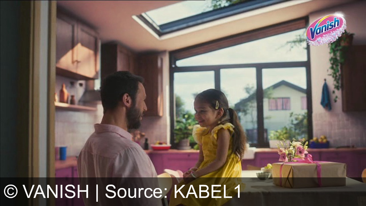 TV Werbung vanish - Vertrau Vanish: Ein Löffel, keine Vorbehandlung. Selbst hartnäckige Flecken verschwinden im Kurzprogramm. Spar dir die Zeit und vergiss Flecken mit Vanish!