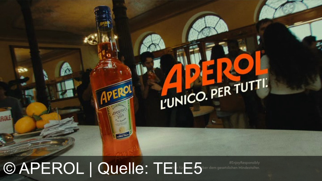 TV Werbung aperol - Due Aperol Spritz. Un Aperol Spritz. Un Aperol Spritz. Aperol! Aperol. L'unico per tutti. Aperol Spritz: Der erfrischende Genuss für sonnige Tage. L'unico. Per tutti. Feiere das Leben mit Aperol – der einzige Aperitif für alle! #EnjoyResponsibly