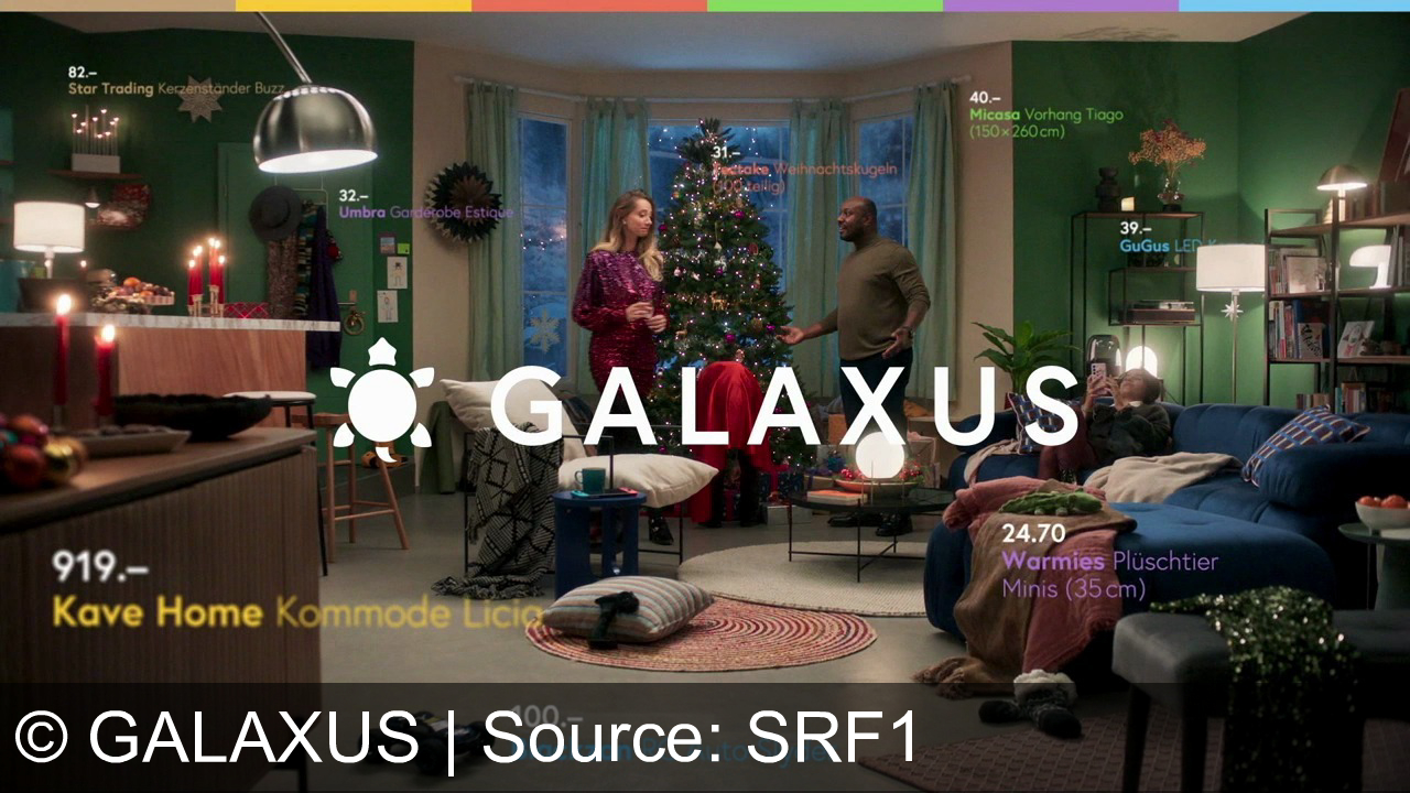 TV Werbung galaxus - Galaxus.ch präsentiert weihnachtliche Angebote: Von Star Trading Kerzenständern über Micasa Vorhänge bis hin zu Kave Home Kommoden und Blackzon RC Autos. Perfekte Geschenke für jeden! Sehr humorvoll präsentiert, ergänzt um "Wir haben die Produkte, Du das Leben."