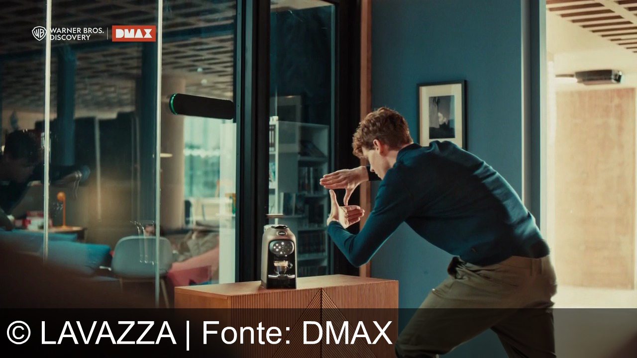TV Werbung lavazza - Niente batte l’originale. Lavazza: creatività, capsule e passione in ogni sogno. Il team di Matteo sceglie l’autenticità.